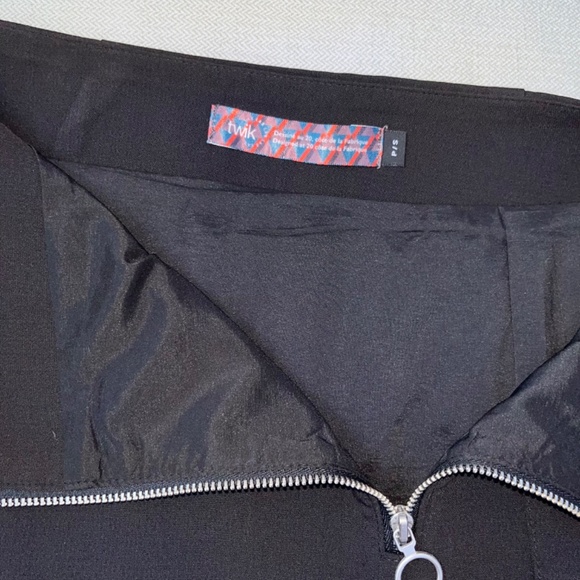 Twik (S) by Simons, A-line short skirt with zipper, front pleat, and pocket - Picture 6 of 12